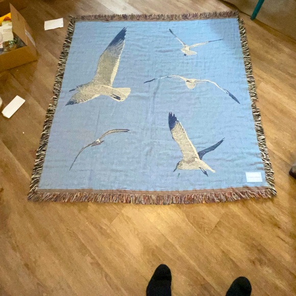 Taylor Swift 1989 (Taylor's Version)
Seagull Woven Blanket Sold out so well made - Picture 1 of 6